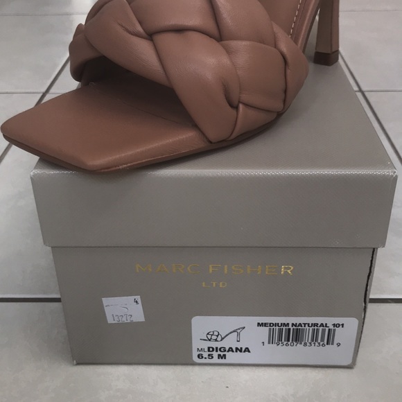 Marc Fisher Digana Braided Square Toe Slip on Heel in size 6.5 - Picture 7 of 8